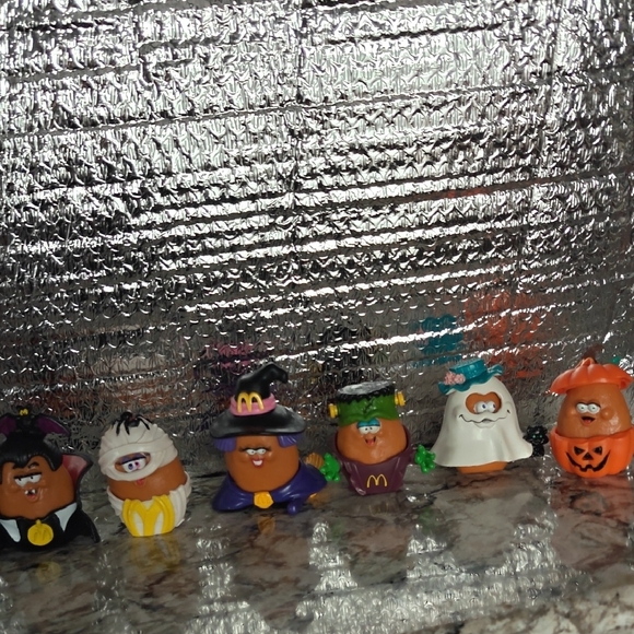 6 NUGGET BUDDIE Vintage McDonald's 1992 Frankenstein/ WITCH/ MUMMY /GHOST/👻🎃 - Picture 8 of 11